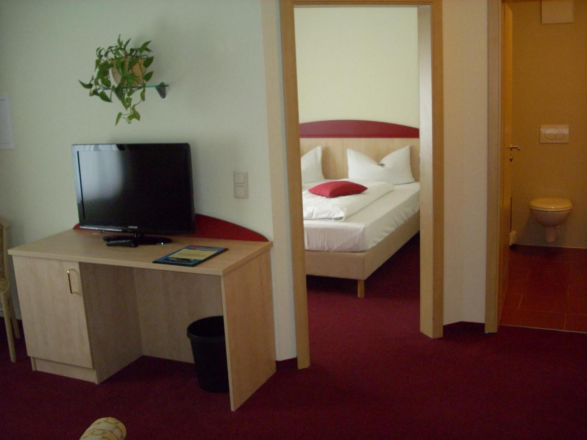 Seehotel Weit Meer Waren  Exterior foto
