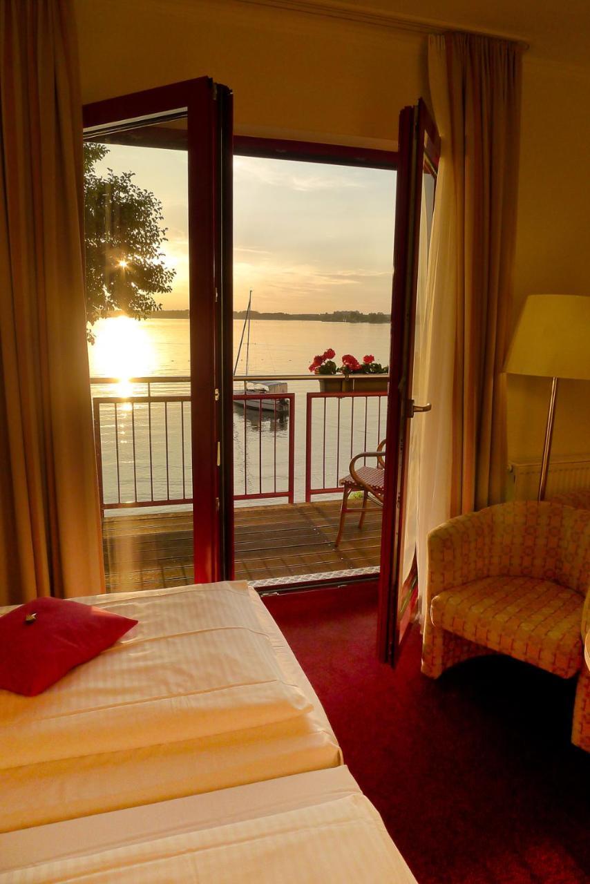 Seehotel Weit Meer Waren  Exterior foto