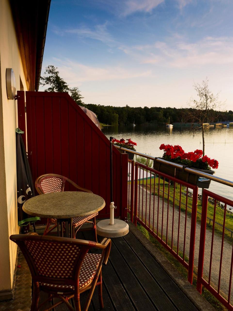 Seehotel Weit Meer Waren  Exterior foto