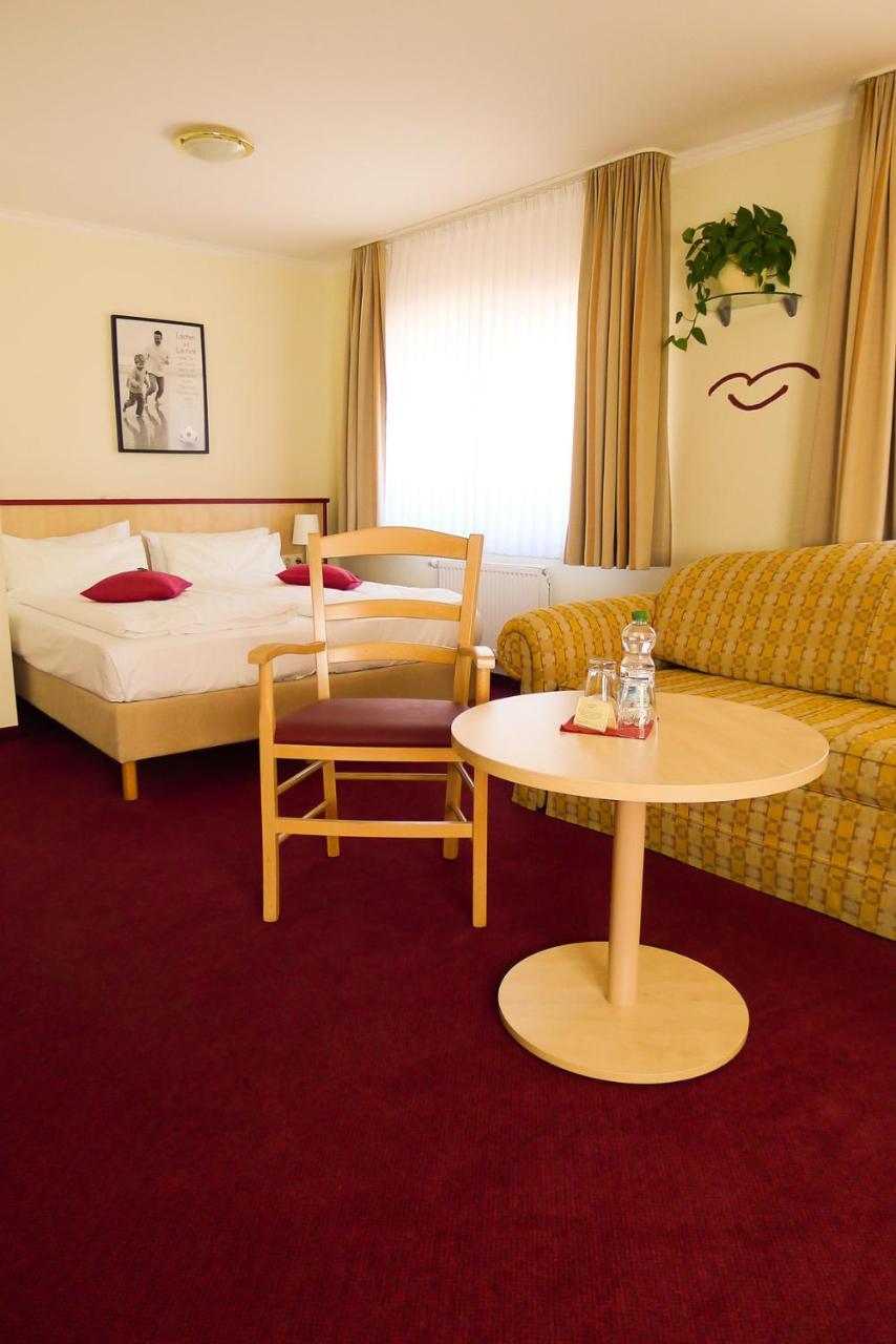 Seehotel Weit Meer Waren  Exterior foto