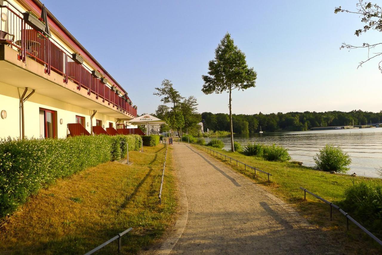 Seehotel Weit Meer Waren  Exterior foto